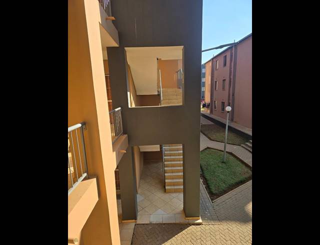 3 BEDROOM APARTMENT FOR SALE IN JABULANI